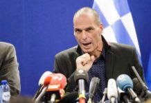 Βαρουφάκης: «Μας άλλαξαν το κείμενο την τελευταία στιγμή για να μας εκβιάσουν»!