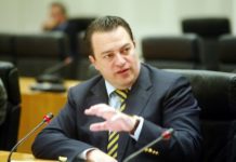 Ο Νίκος Χατζηνικολάου σχολιάζει τη μη εκλογή χριστιανού βουλευτή στην Ροδόπη!