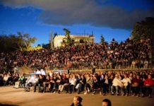 Ένα κατάμεστο Ζηρίνειο μαγεύτηκε από τη μουσική των Beatles.