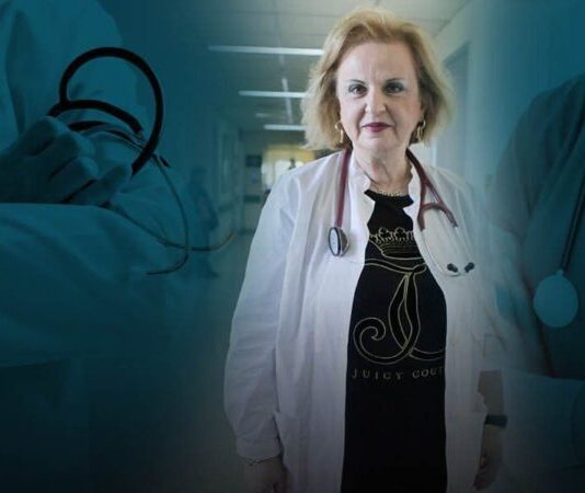 Έκρηξη της Ματίνας Παγώνη κατά της Επιτροπής Εμβολιασμού.