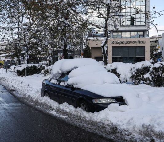 Τι και Γιατί αποκρύπτουν οι Κυβερνητικοί; Πολλά οχήματα παραμένουν εγκλωβισμένα στην Μεσογείων.