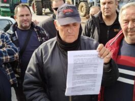 Δικαστικός Κλητήρας χώνει σε έναν Αγρότη Αγωγή για χρέη σε λιπάσματα στα Πράσινα Φανάρια!!