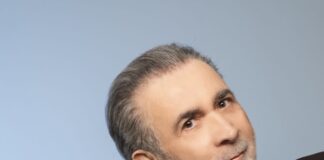 Καταιγιστικός ο Λαζόπουλος.