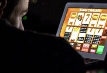 ΓΙΑΤΙ κ. Δήμαρχε Κηφισιάς εξακολουθείτε να επιτρέπεται τις Στοιχηματικές Πλατφόρμες να εισέρχονται σε σημεία Συγκέντρωσης Ανηλίκων;;