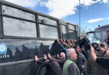 Απίστευτο Ντοκουμέντο: Απόπειρα Εμβολισμού αγρότη από Αστυνομικό Λεωφορείο.