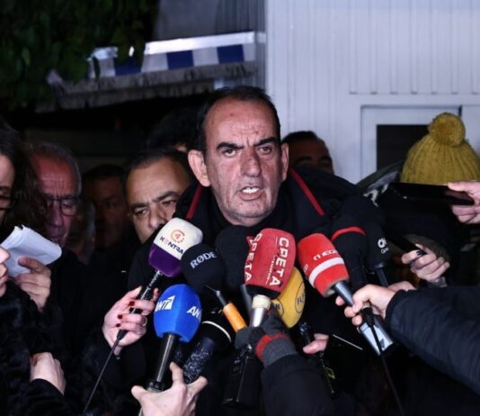 Στο Κενό η Συνάντηση Μητσοτάκη-Αγροτών: «Συνεχίζουμε τις κινητοποιήσεις μας».